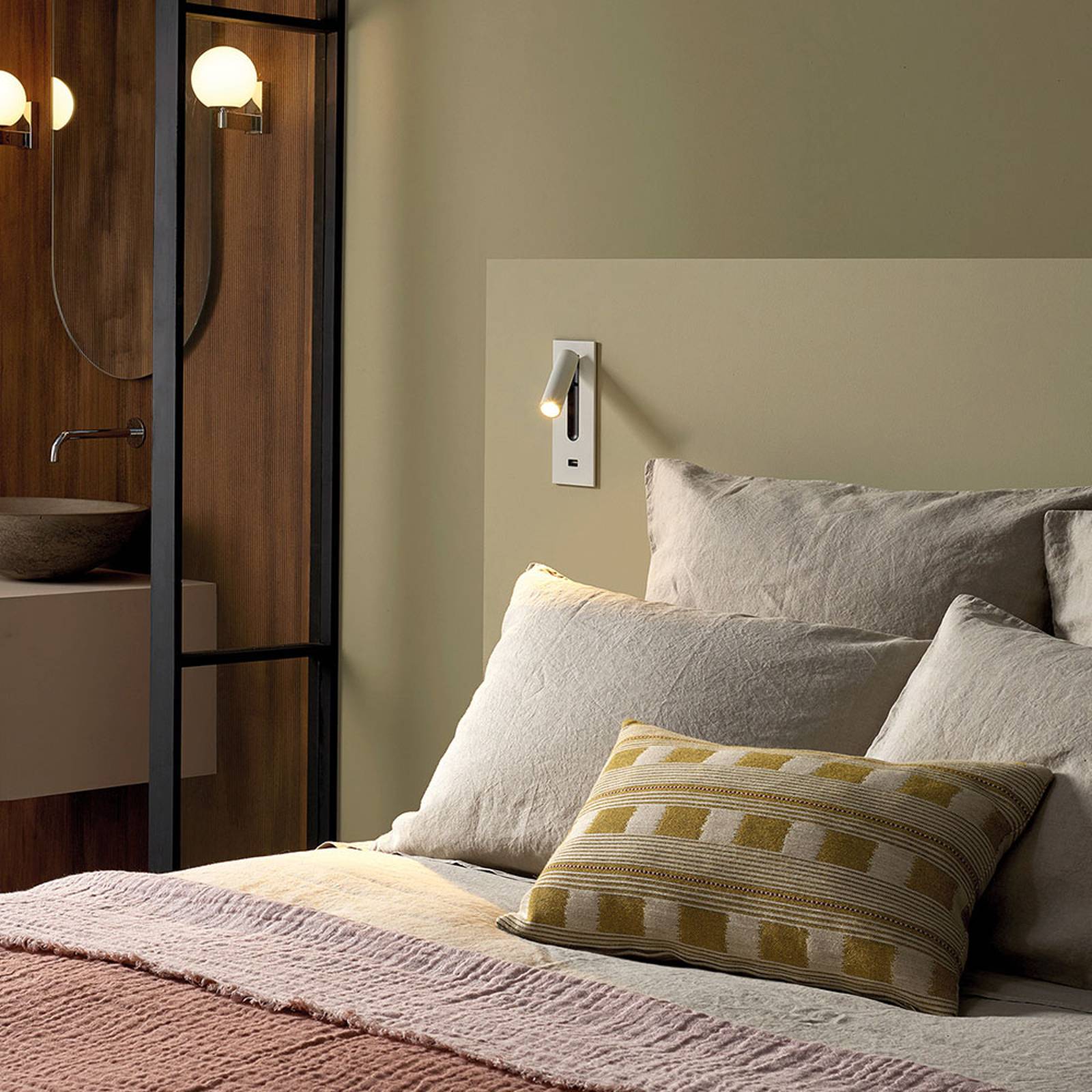 Svítidlo Astro bílá matná kov