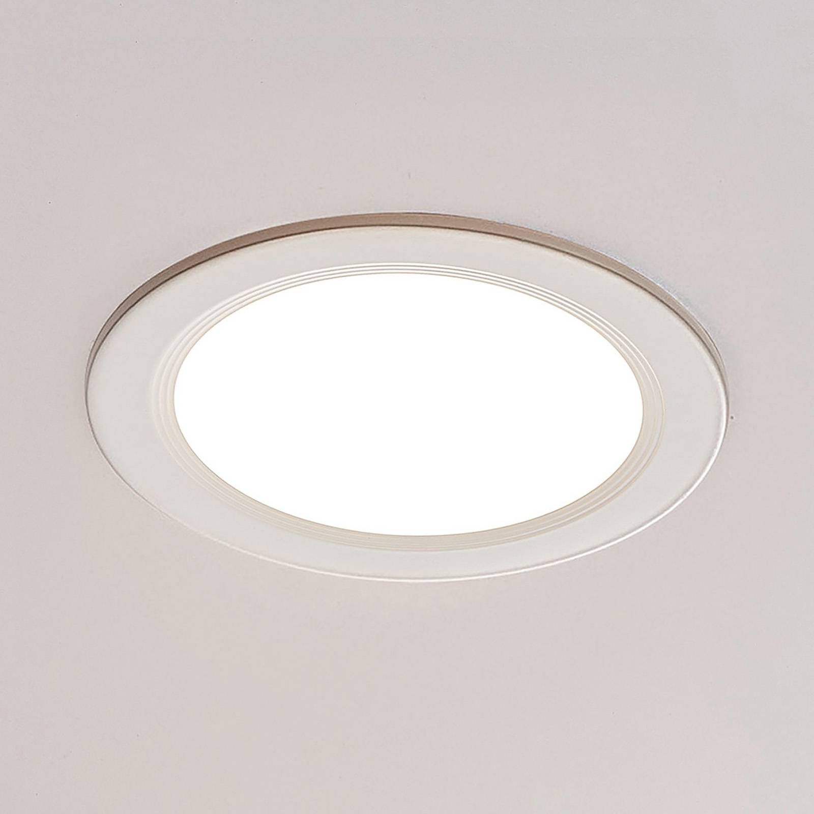 Svítidlo ELC bílé hliník/plast