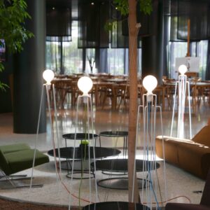 Svítidlo GRUPA bílá/opálová/červená ocel/sklo