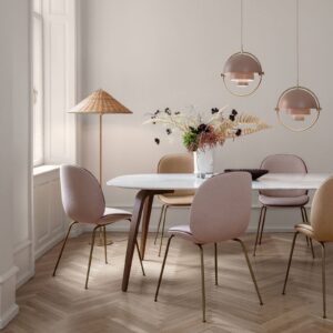 Svítidlo GUBI mosaz/dřevo světlé kov/dřevo