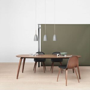 Svítidlo GUBI modrošedá ocel s práškovým lakem/mosaz