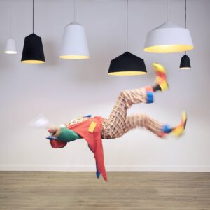 Svítidlo Innermost černá/zlatá hliník