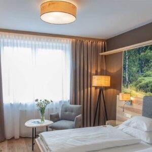 Svítidlo LeuchtNatur borovice limba dřevo/kov