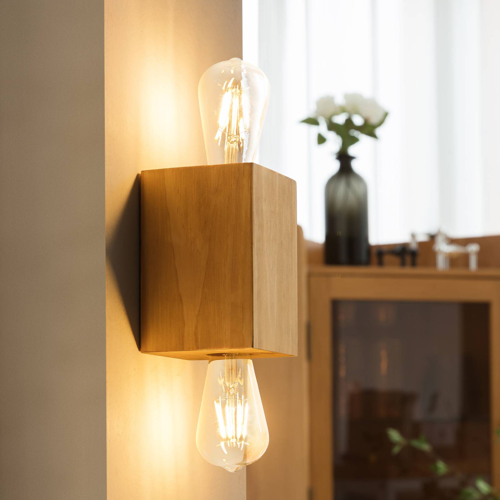 Svítidlo Lindby dřevo/černé kov/borové dřevo