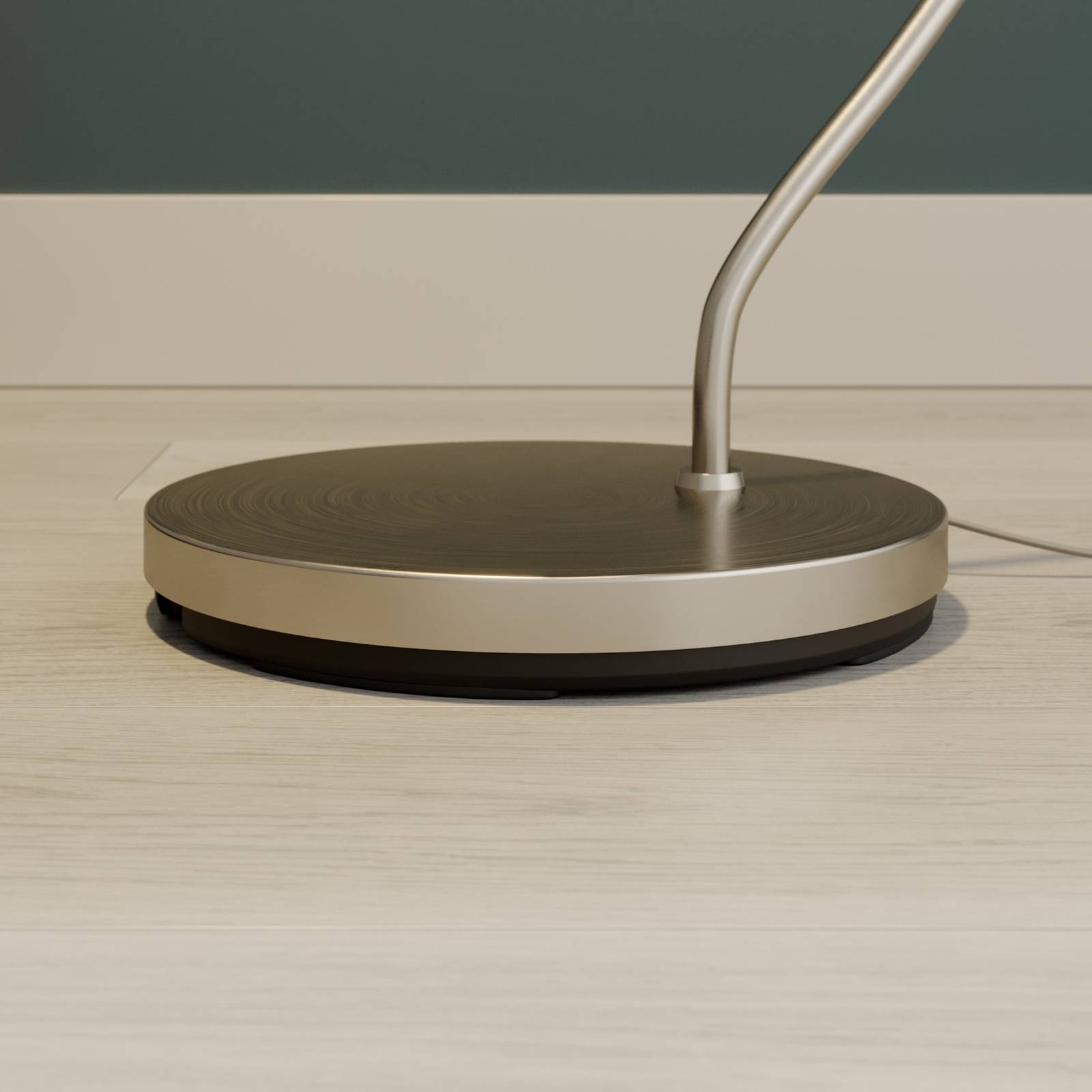 Lindby Zara LED oblouková lampa s nožním stmívačem, Obývací pokoj / jídelna, železo, hliník, 18W, L: 32.5 cm, K: 183cm - Image 4