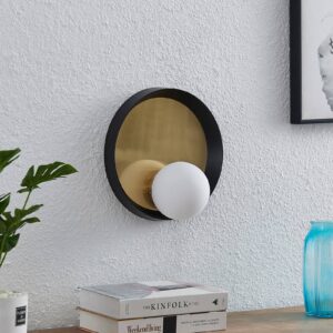 Svítidlo Lucande mosaz matná/černá matná/opálově bílá železo/sklo