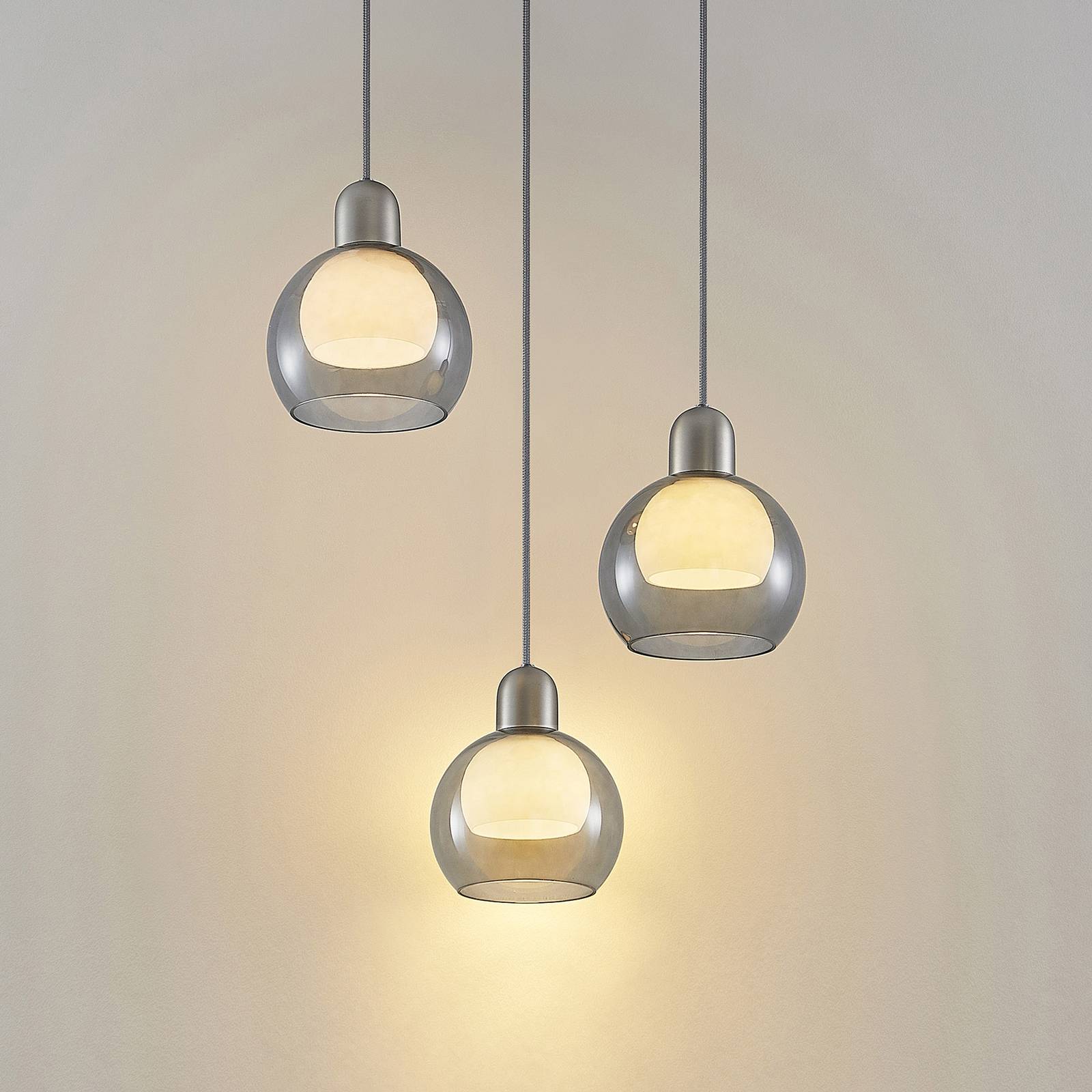 Lucande Kaiya závěsné světlo 3 zdroje Ø18cm kulaté, Obývací pokoj / jídelna, železo, sklo, E27, 60W - Image 4