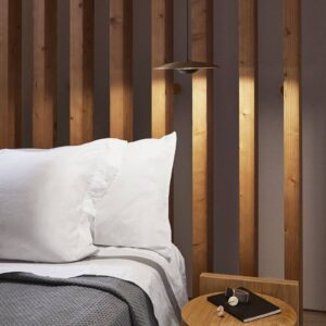 Svítidlo Marset mosaz/černý kartáčovaný hliník