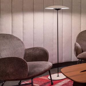 Svítidlo Marset dub/bílá/černá dřevo lisované/hliník