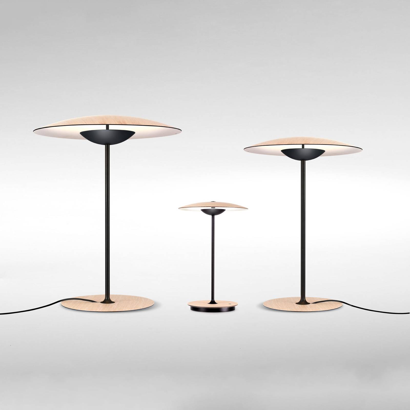 Marset MARSET Ginger S LED stolní lampa Ø32cm dub/bílá, Obývací pokoj / jídelna, Lisované dřevo, hliník, 8.2W, K: 46.5cm - Image 3