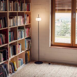 Svítidlo Milan Iluminación černá (RAL9005)/opálová Zamak tlakový odlitek/sklo