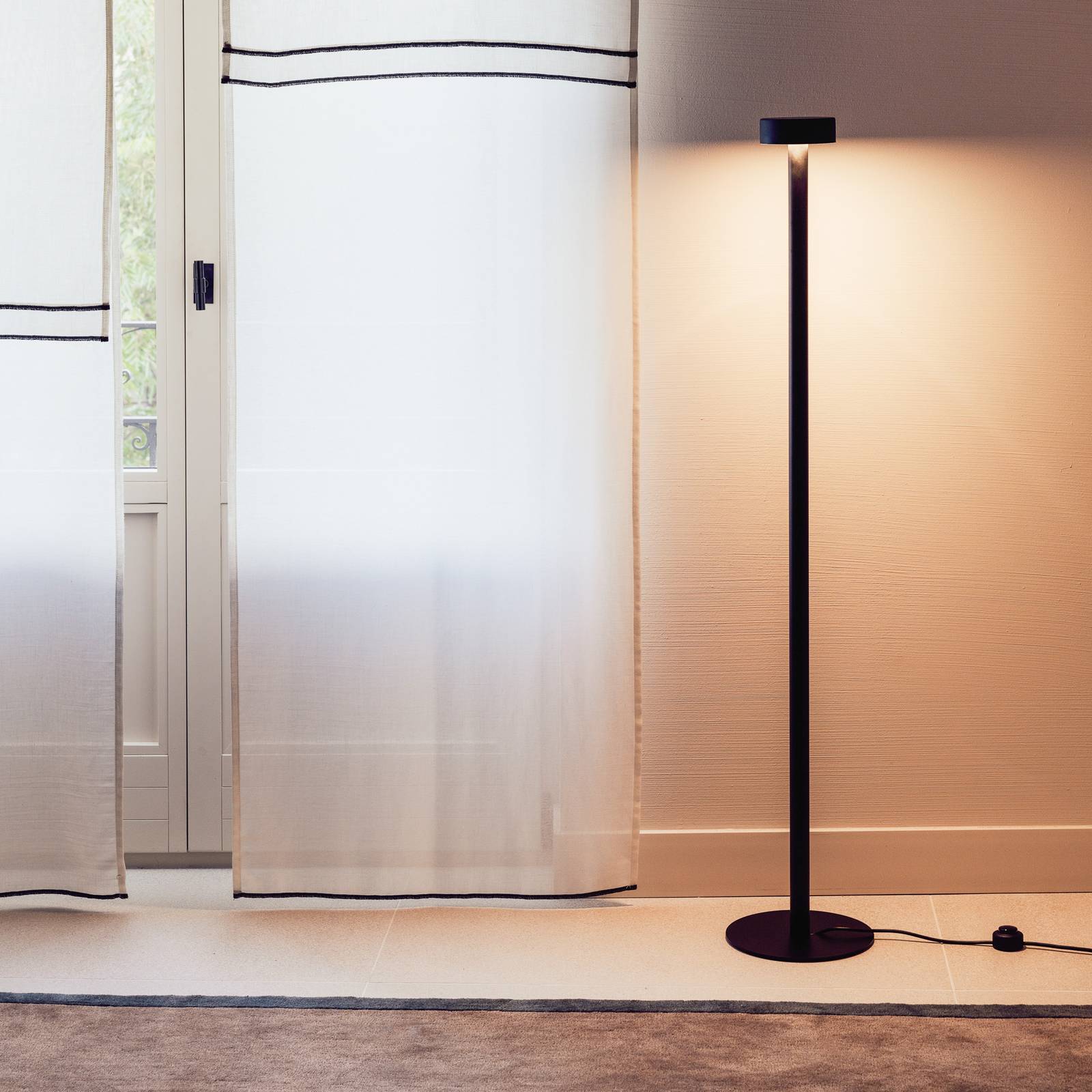 Svítidlo Milan Iluminación matná černá (RAL9005)/opálová hliník/ocel/plast