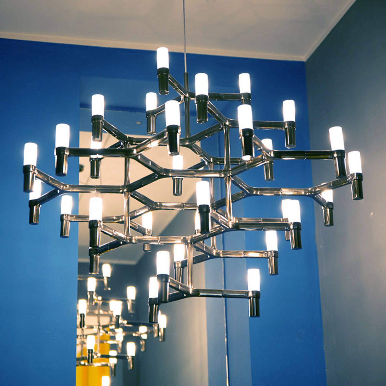 opálově bílá hliník/sklo