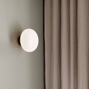 Svítidlo New Works hnědý/opálový bílý dubové dřevo/opálové sklo