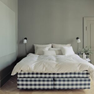 Svítidlo New Works černá/opálová bílá hliník/ocel/opálové sklo