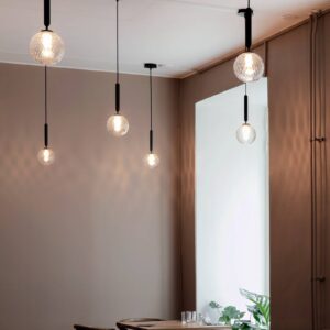 Svítidlo Nuura Aps kamenná šedá/čirá sklo ručně foukané/kov s práškovým lakem