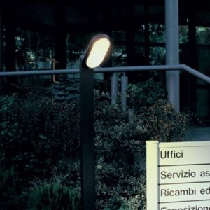 Svítidlo Performance in Lighting černé hliník