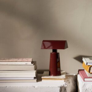 Svítidlo &Tradition burgundská tmavě červená ocel/plast ABS