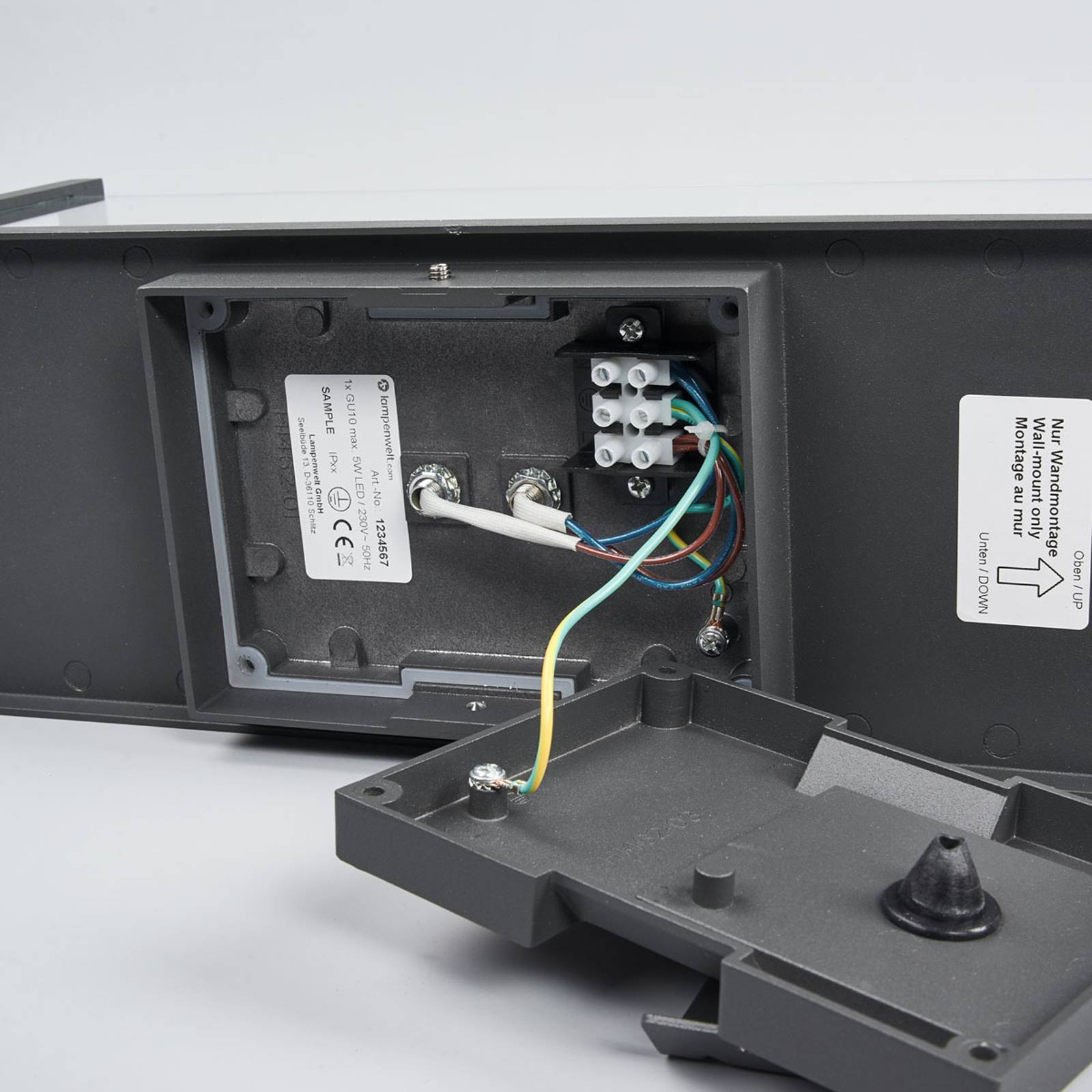 Lucande Skleněné venkovní nástěnné světlo Annalea, hliník, sklo, E27, 15W, L: 14 cm, K: 40cm - Image 5