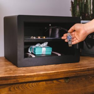 Svítidlo Yale černá ocel