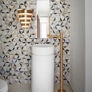 Svítidlo Quintiesse mosaz/alabastrově bílá ocel/imitace alabastru