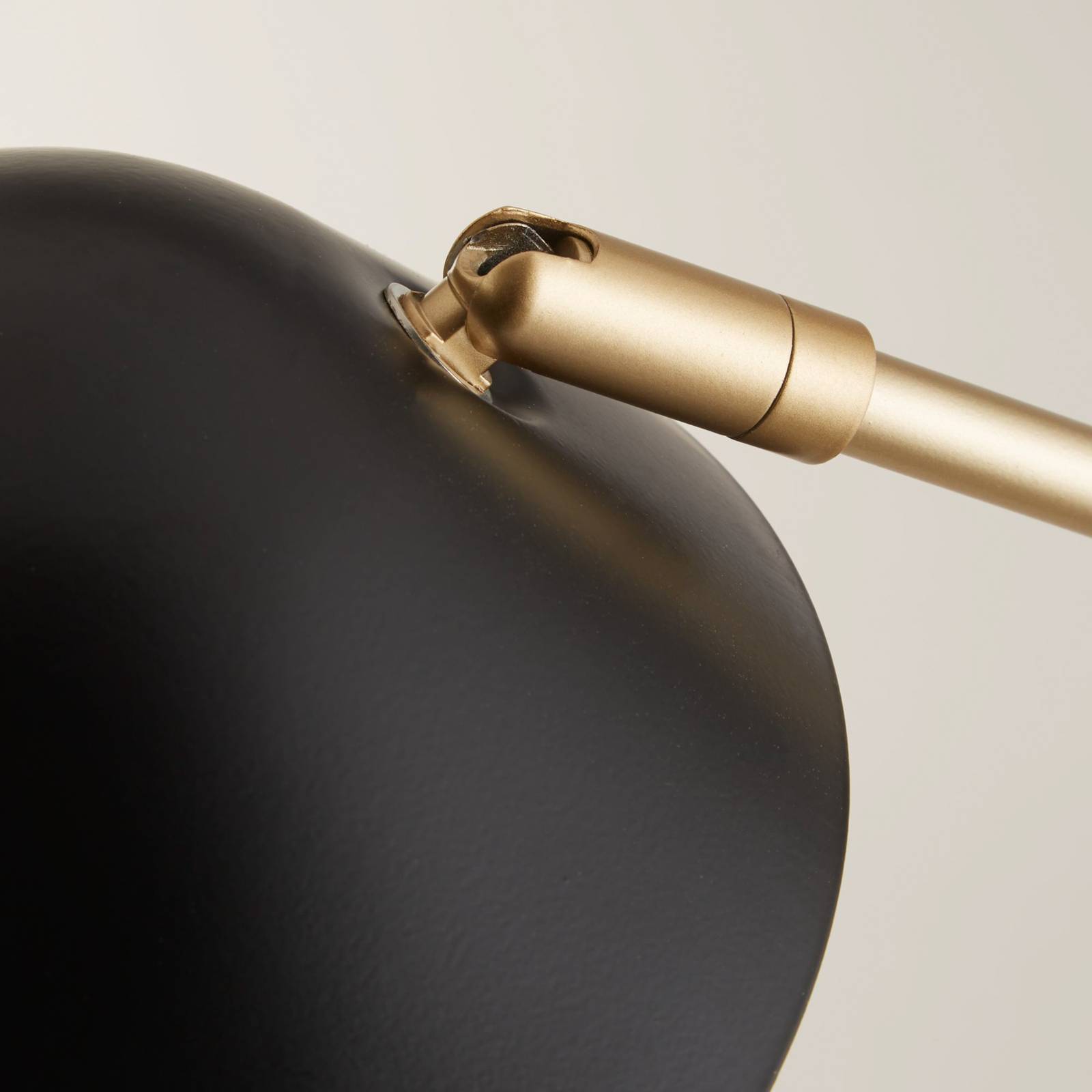 Svítidlo Searchlight černá matná/zlatá Ocel