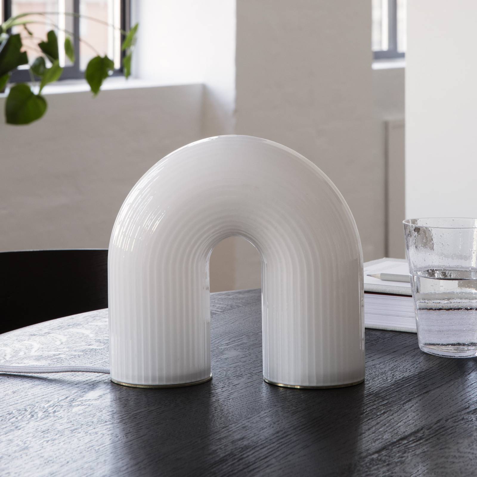 Svítidlo ferm LIVING bílá Sklo/mosaz