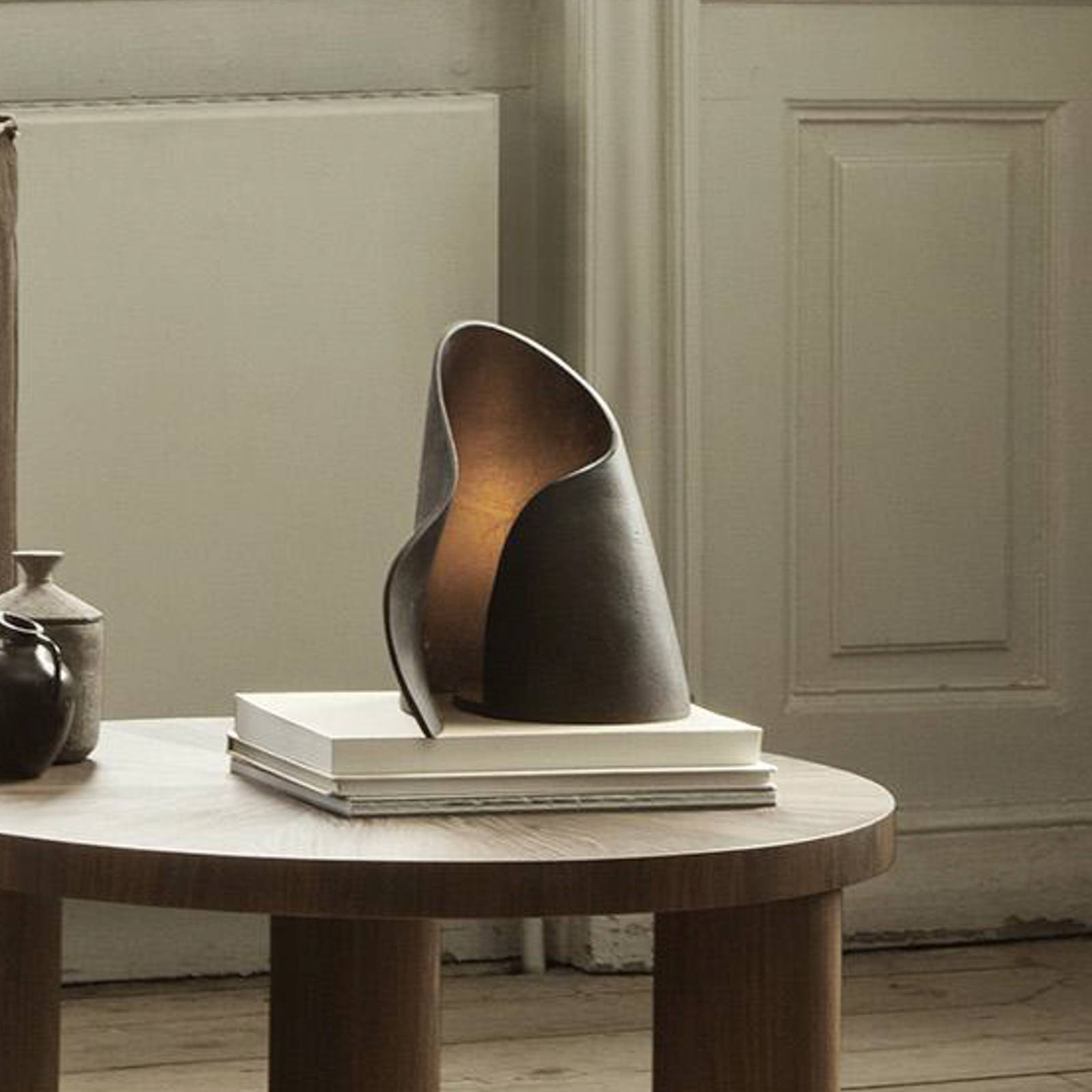 Svítidlo ferm LIVING černá Patinovaný hliník